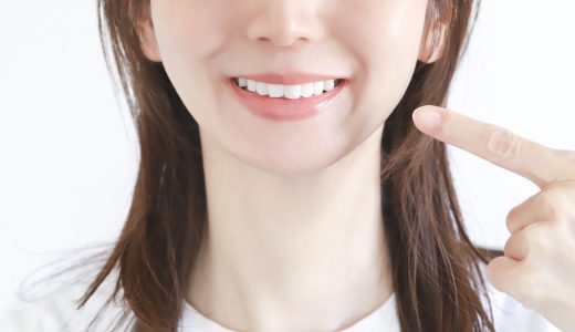 歯の矯正「前歯のみ」はいくら？部分矯正の費用相場・治療法・注意点を解説